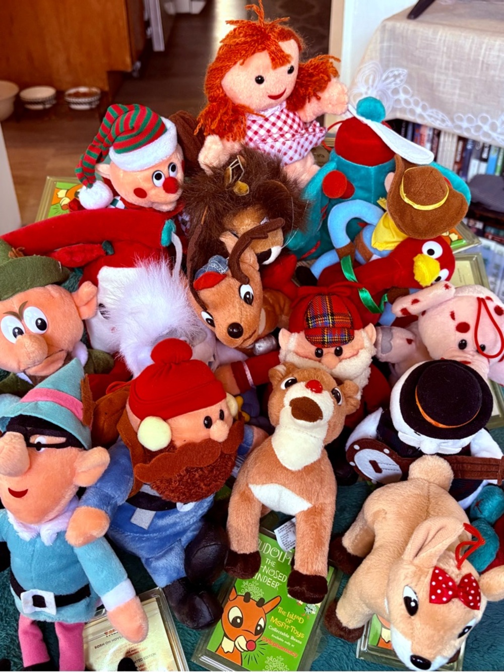 Vintage CVS 1996 Rudolph Island of Misfit Toys 18 pc collection